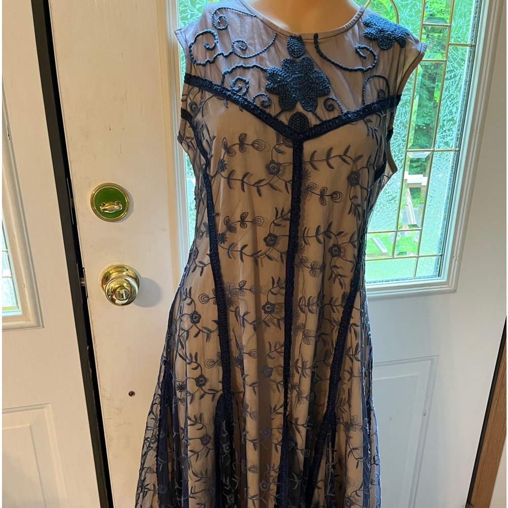 Absolutely beautiful dress size 10 fully lined